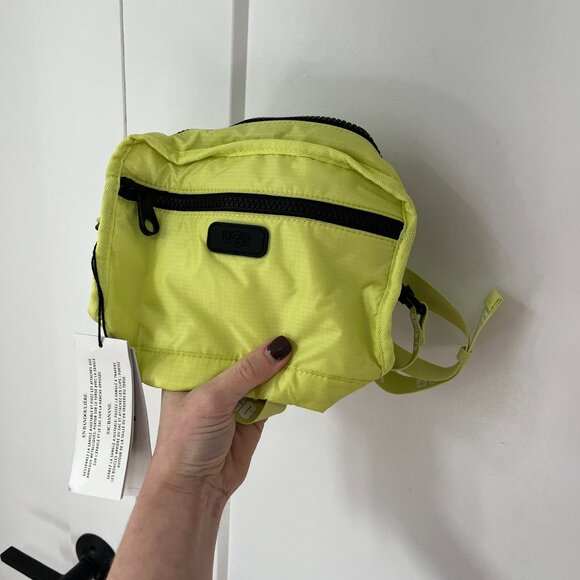 NEW Ugg Janey II Ripstop Green Crossbody Mini Bag - Picture 2 of 7